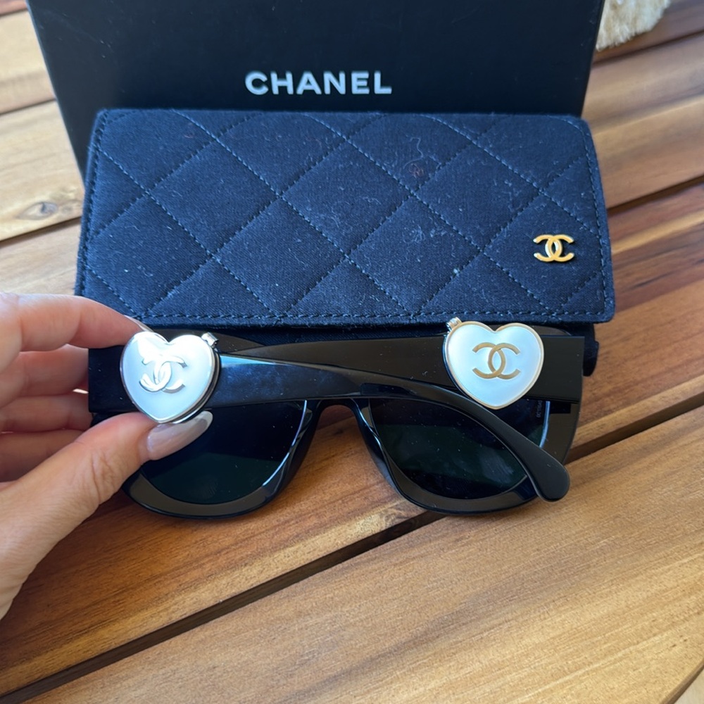 CHANEL Black Sunglasses with Hearts - Picture 2 of 4